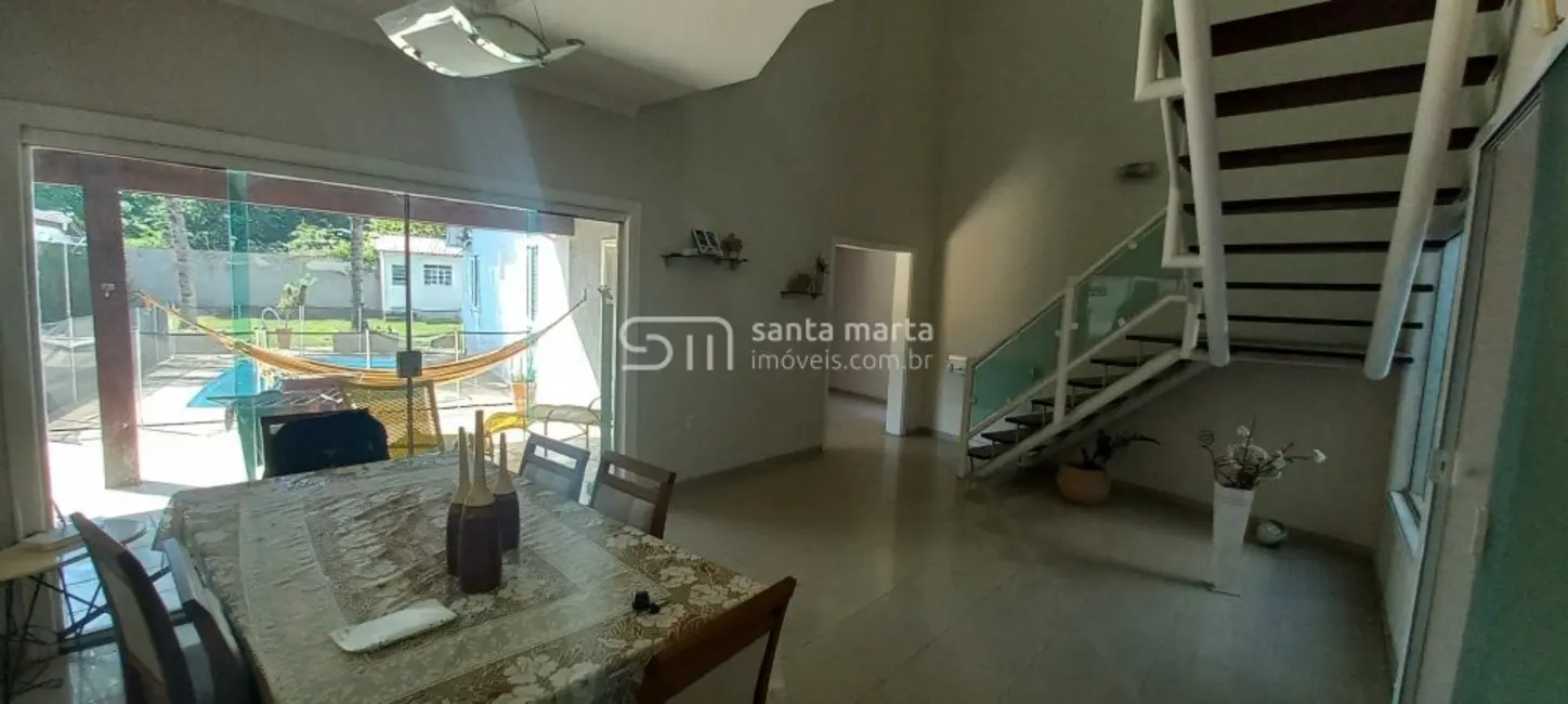 Foto 1 de Sobrado com 3 quartos à venda, 100m2 em Lorena - SP