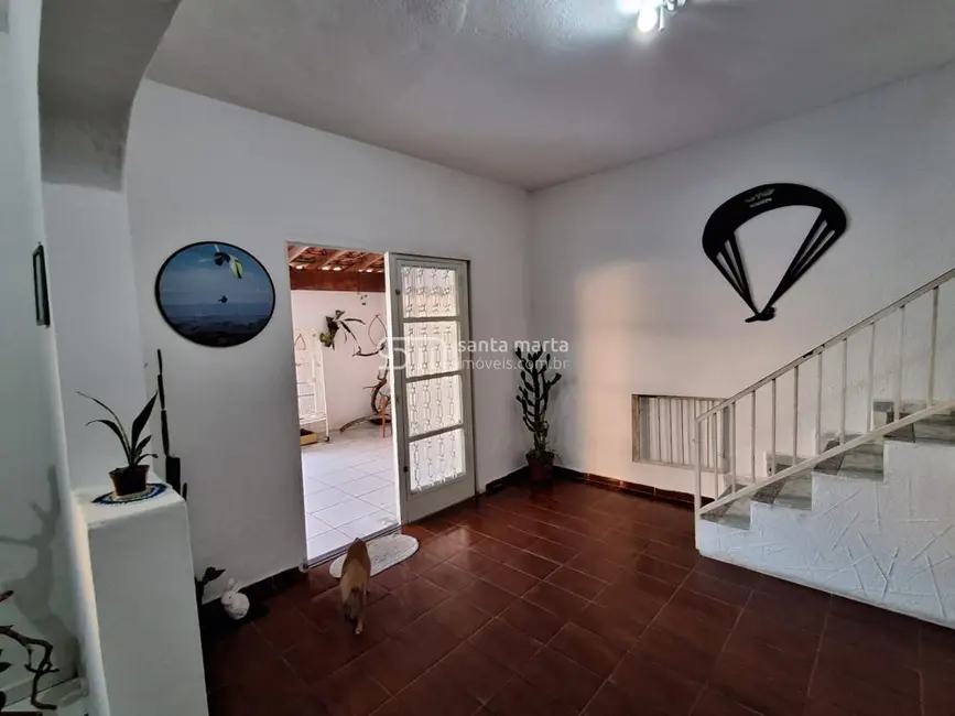 Sobrado com 4 quartos à venda, 300m2 em Cruz, Lorena - SP - imagem 1 Foto 1 de Sobrado com 4 quartos à venda, 300m2 em Cruz, Lorena - SP