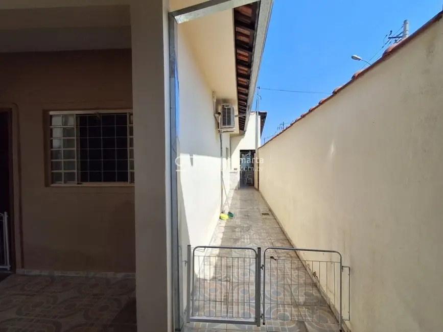 Casa com 2 quartos à venda, 315m2 em Vila Geny, Lorena - SP - imagem 9 Foto 9 de Casa com 2 quartos à venda, 315m2 em Vila Geny, Lorena - SP