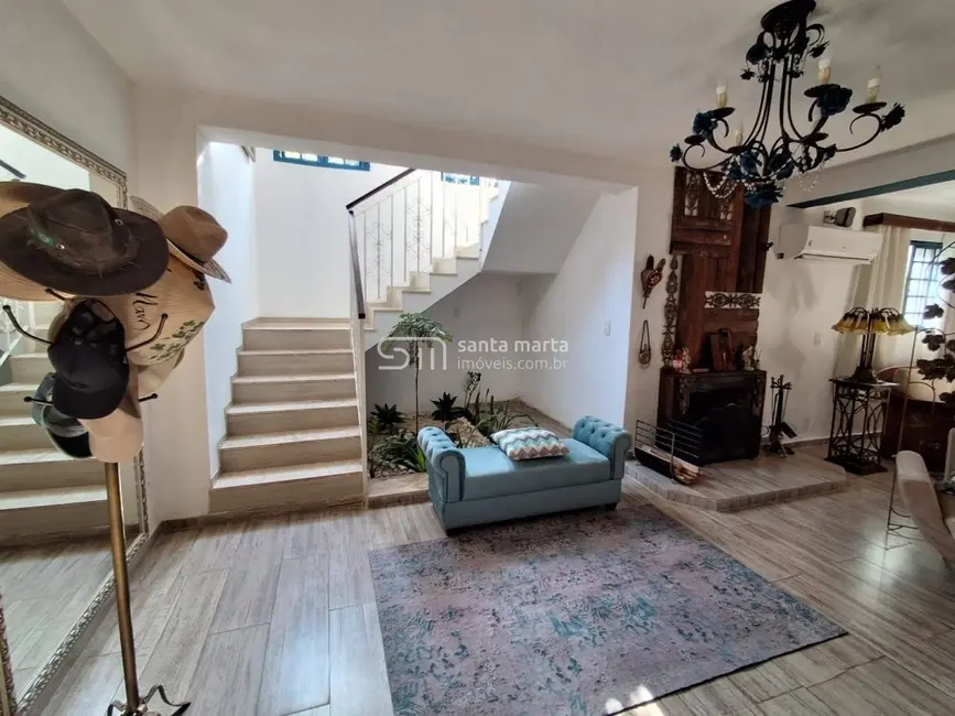 Chácara com 5 quartos à venda, 5712m2 em Campinho, Lorena - SP - imagem 3 Foto 3 de Chácara com 5 quartos à venda, 5712m2 em Campinho, Lorena - SP