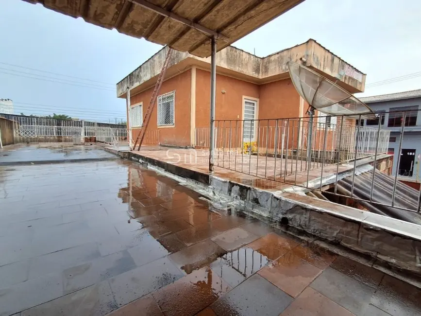 Foto 2 de Sobrado com 6 quartos à venda, 331m2 em Vila Nunes, Lorena - SP