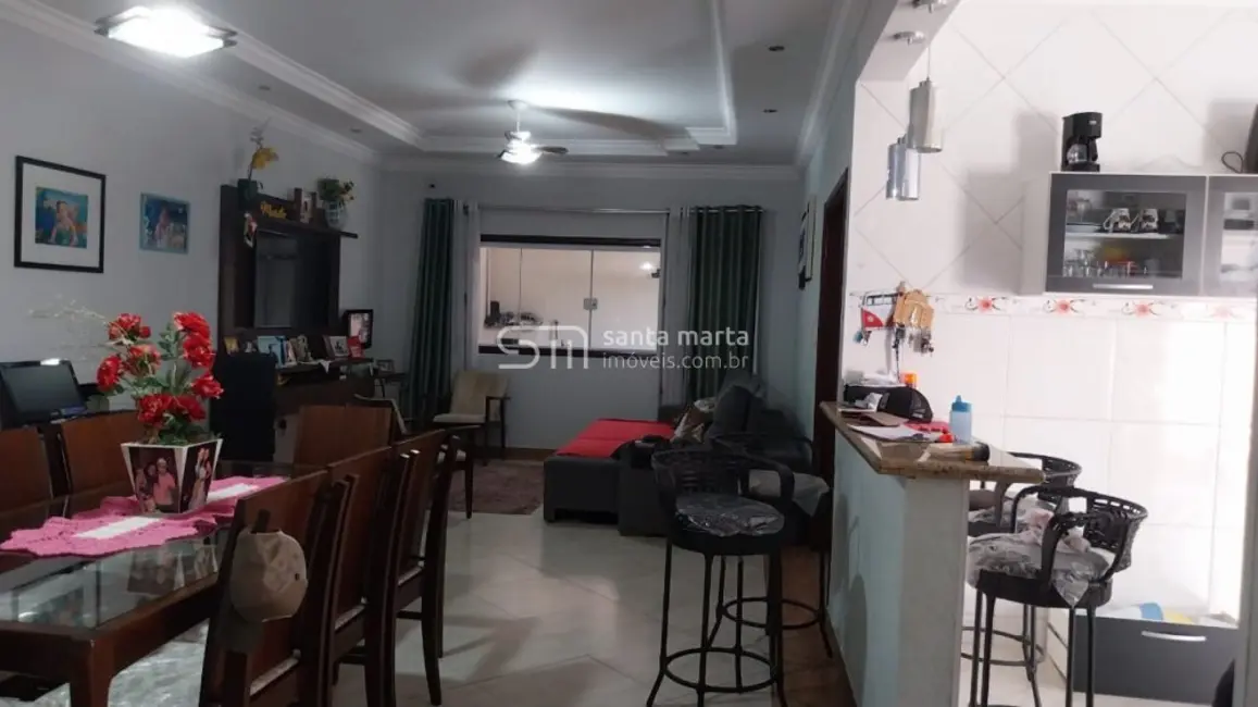 Foto 1 de Casa com 3 quartos à venda, 350m2 em Lorena - SP
