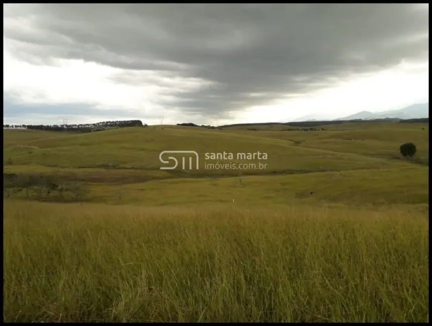 Foto 4 de Chácara à venda, 300m2 em Embaú, Cachoeira Paulista - SP