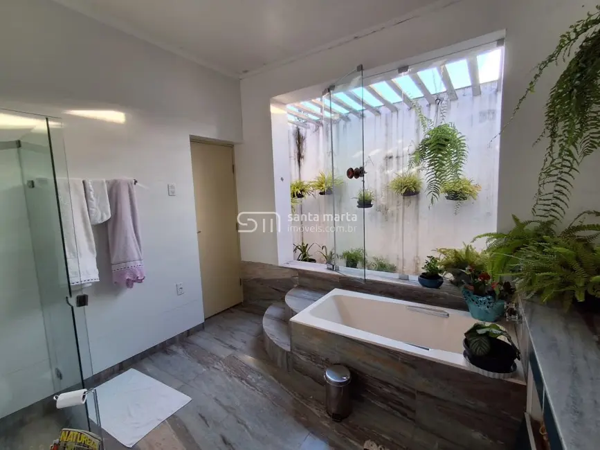 Chácara com 3 quartos à venda, 2200m2 em Lorena - SP - imagem 6 Foto 6 de Chácara com 3 quartos à venda, 2200m2 em Lorena - SP