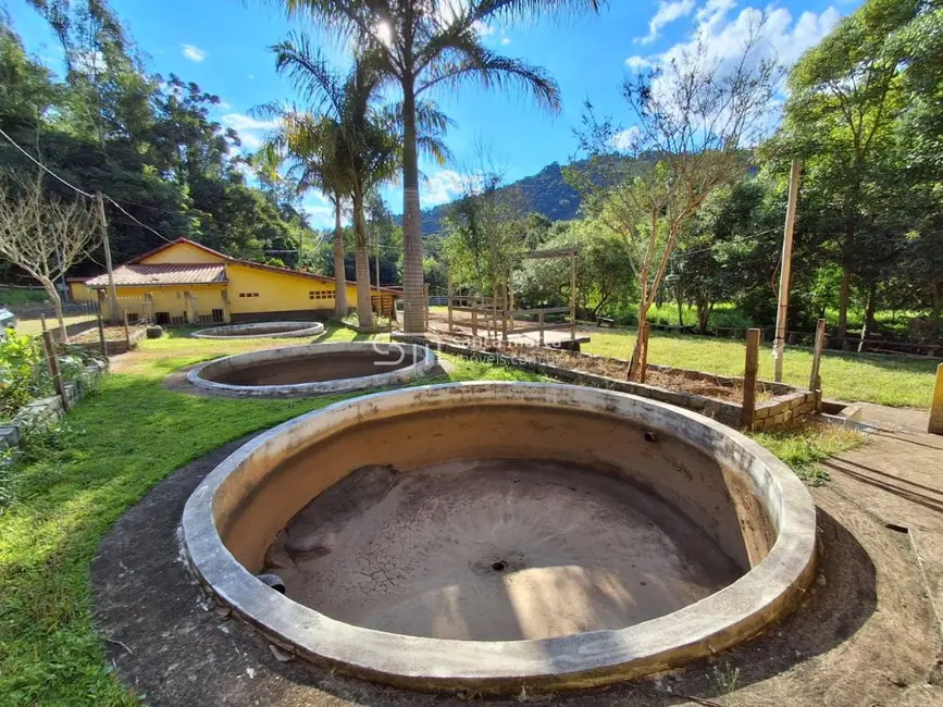 Foto 1 de Fazenda / Haras com 2 quartos à venda, 720m2 em Delfim Moreira - MG