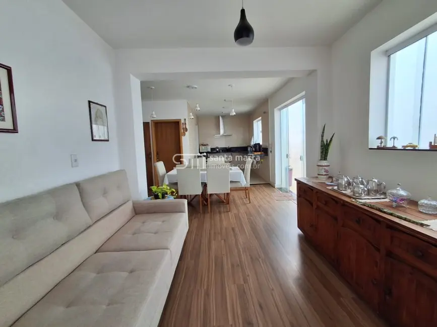 Foto 1 de Casa com 5 quartos à venda, 720m2 em Lorena - SP