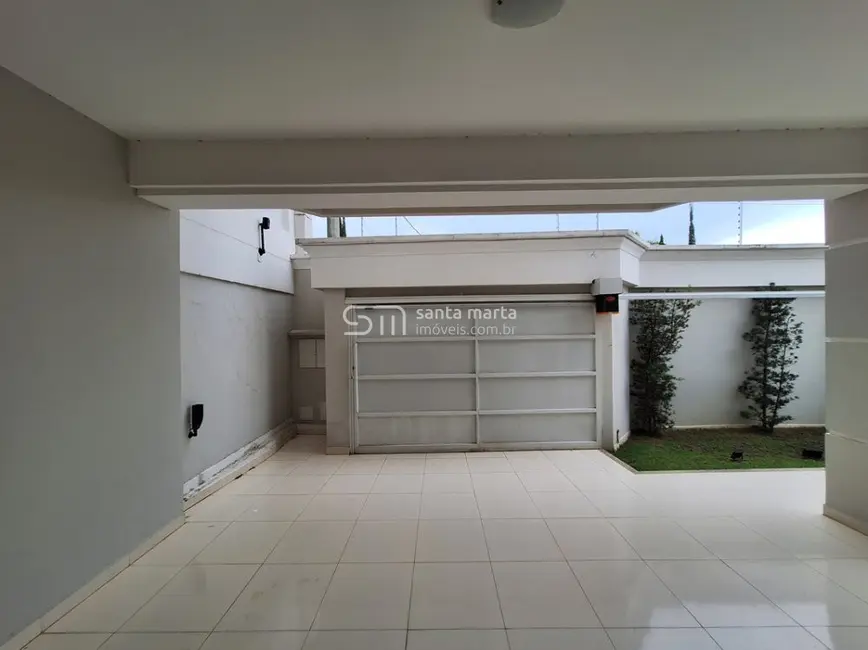 Foto 2 de Casa com 4 quartos à venda, 720m2 em Lorena - SP