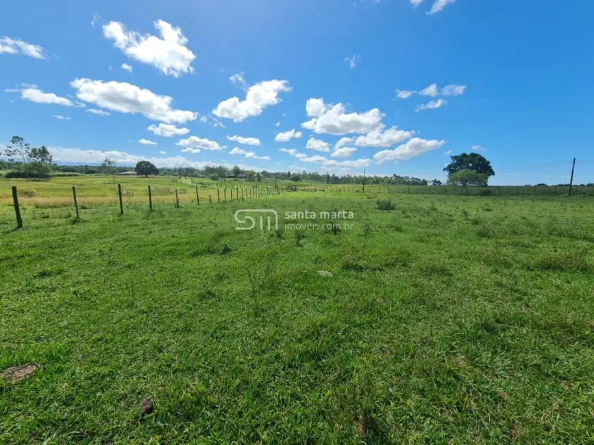 Foto 2 de Fazenda / Haras à venda, 123m2 em Araruama - RJ