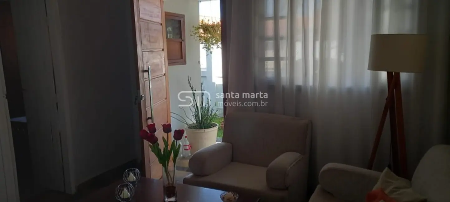 Foto 1 de Casa com 3 quartos à venda, 123m2 em Vila Passos, Lorena - SP