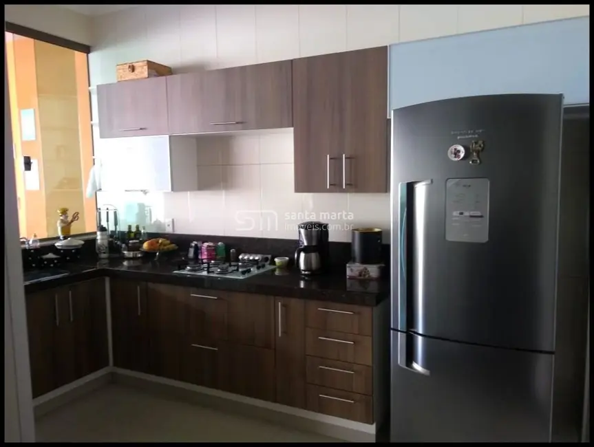 Casa com 2 quartos à venda, 450m2 em Parque Mondesir, Lorena - SP - imagem 5 Foto 5 de Casa com 2 quartos à venda, 450m2 em Parque Mondesir, Lorena - SP