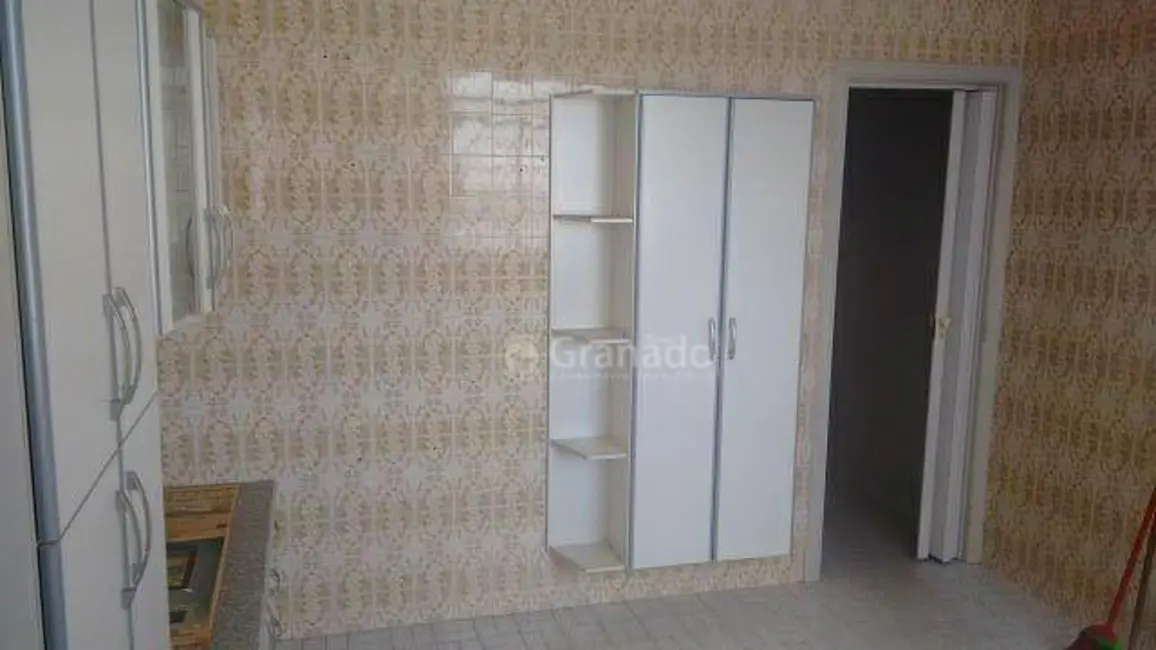Foto 9 de Sobrado com 4 quartos à venda, 220m2 em Santa Teresinha, São Paulo - SP