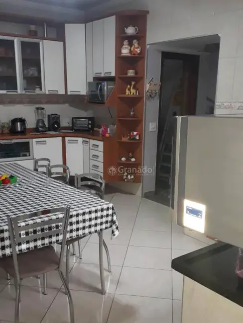 Foto 9 de Sobrado com 3 quartos à venda, 340m2 em Vila Isolina Mazzei, São Paulo - SP