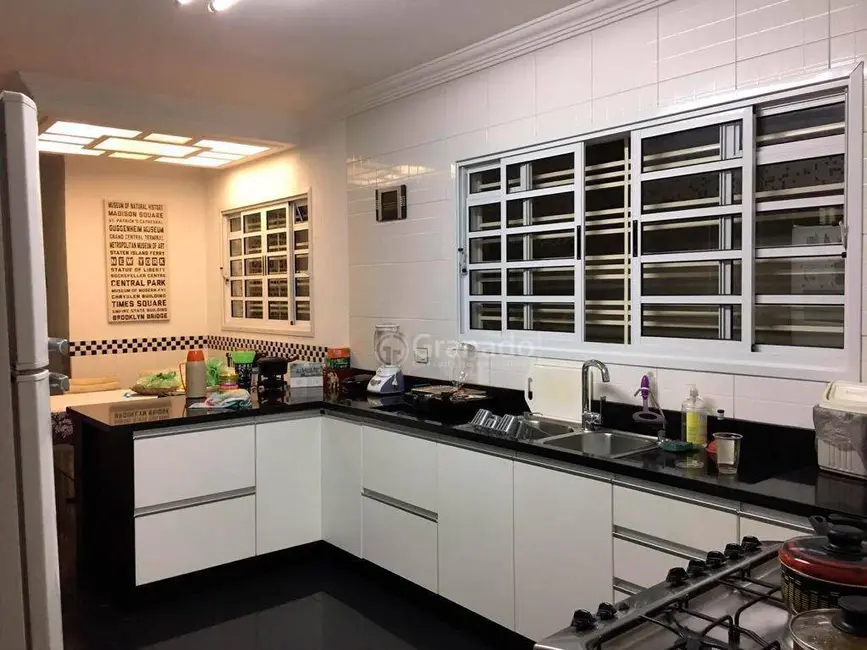 Sobrado com 3 quartos à venda, 330m2 em Santana, São Paulo - SP - imagem 4 Foto 4 de Sobrado com 3 quartos à venda, 330m2 em Santana, São Paulo - SP