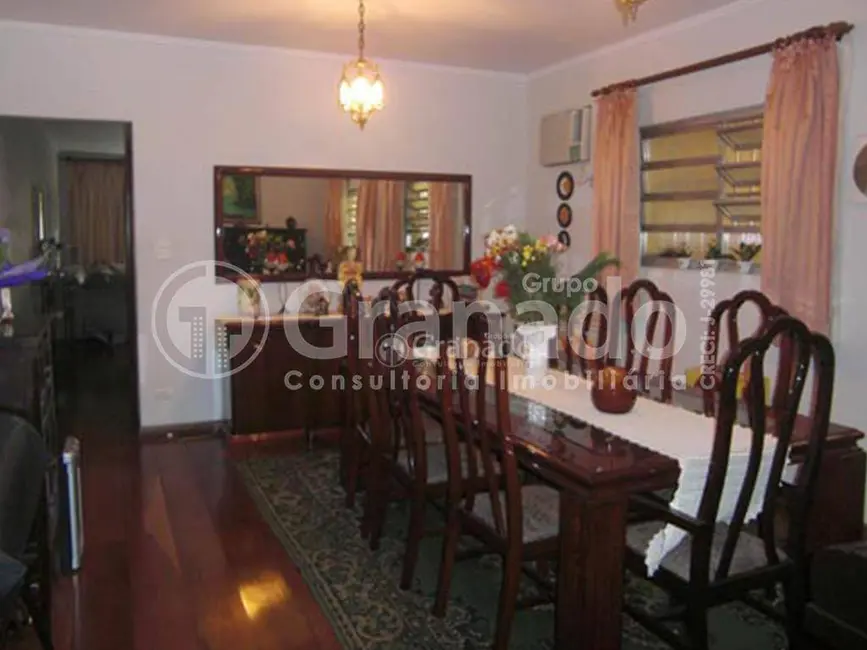 Foto 8 de Sobrado com 3 quartos à venda, 256m2 em Chora Menino, São Paulo - SP