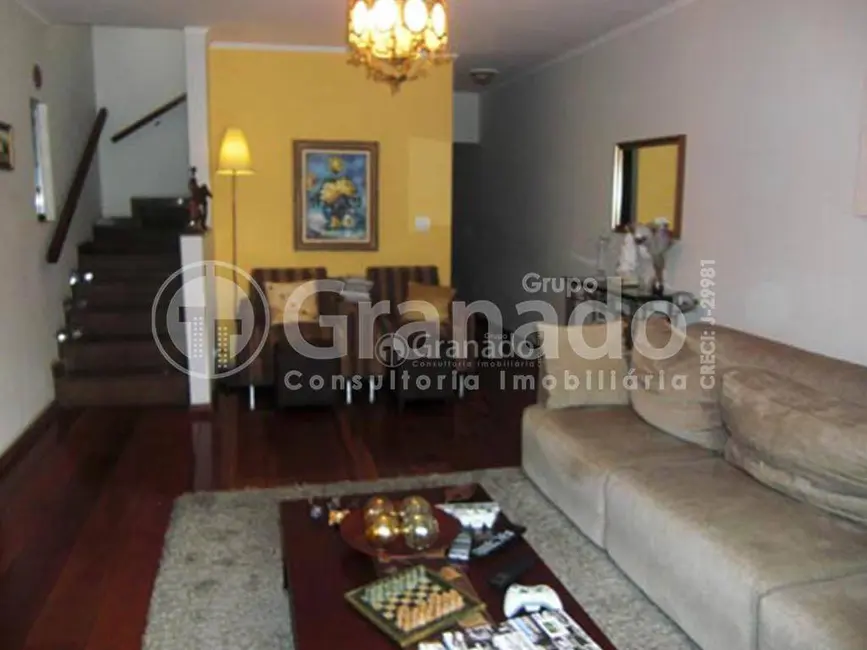 Foto 7 de Sobrado com 3 quartos à venda, 256m2 em Chora Menino, São Paulo - SP