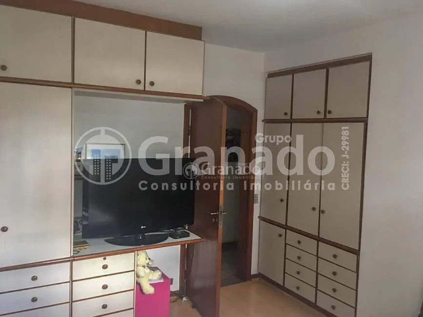 Sobrado com 10 quartos à venda, 800m2 em Jardim Japão, São Paulo - SP - imagem 6 Foto 6 de Sobrado com 10 quartos à venda, 800m2 em Jardim Japão, São Paulo - SP