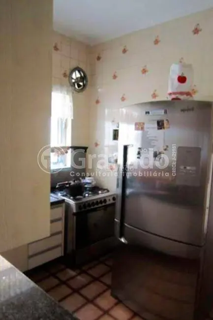 Sobrado com 3 quartos à venda, 200m2 em Vila Maria, São Paulo - SP - imagem 9 Foto 9 de Sobrado com 3 quartos à venda, 200m2 em Vila Maria, São Paulo - SP