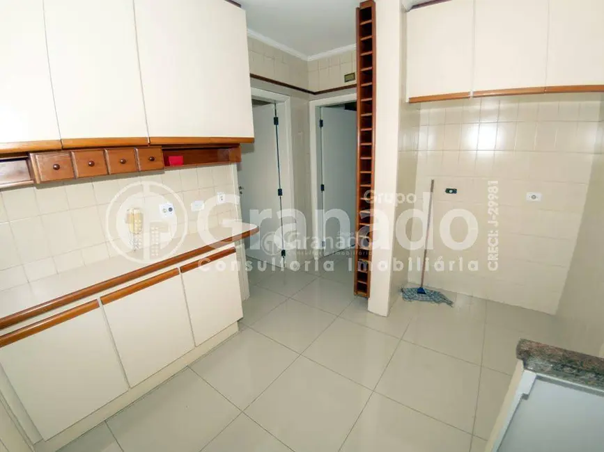 Foto 9 de Apartamento com 4 quartos à venda e para alugar, 215m2 em Vila Ester, São Paulo - SP