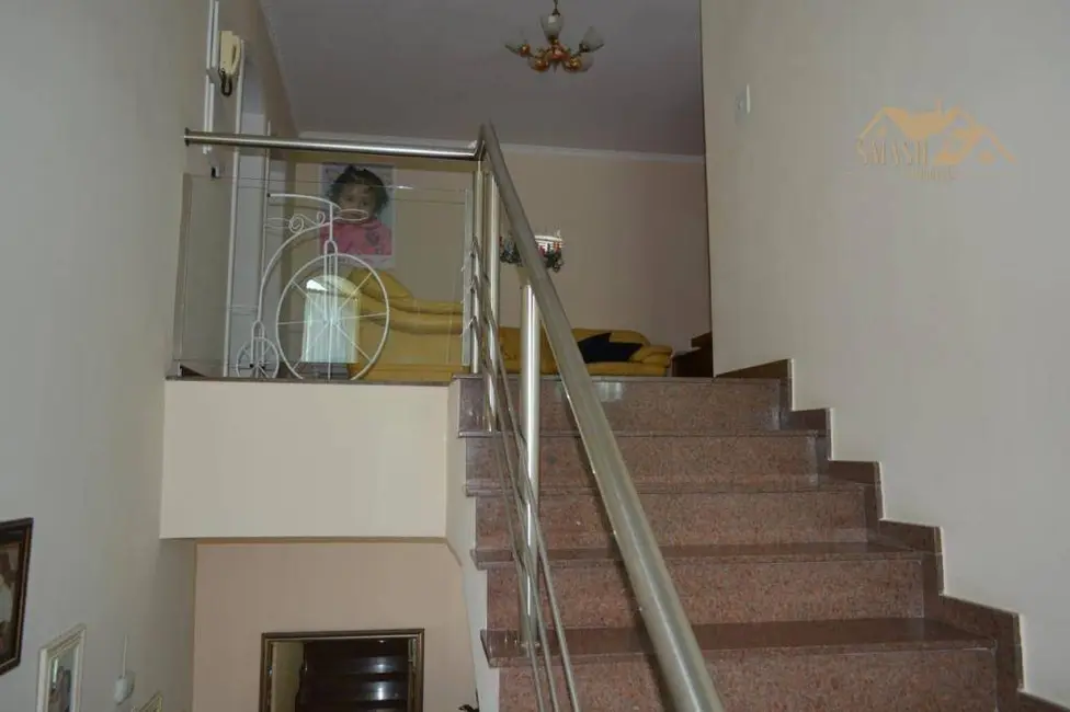 Foto 2 de Sobrado com 5 quartos à venda, 451m2 em Vila Galvão, Guarulhos - SP