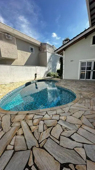 Foto 2 de Casa de Condomínio com 4 quartos à venda e para alugar, 680m2 em Atibaia - SP