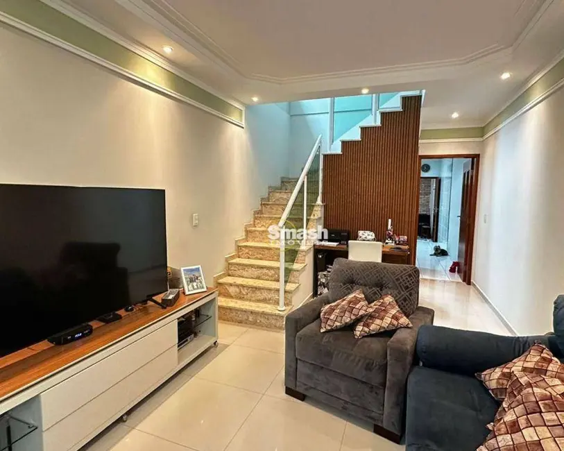 Foto 2 de Casa com 3 quartos à venda, 150m2 em Parque Renato Maia, Guarulhos - SP