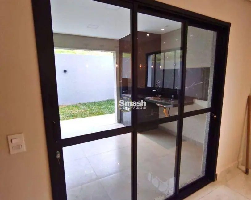 Sobrado com 3 quartos à venda, 175m2 em Loteamento Vale das Flores, Atibaia - SP - imagem 3 Foto 3 de Sobrado com 3 quartos à venda, 175m2 em Loteamento Vale das Flores, Atibaia - SP