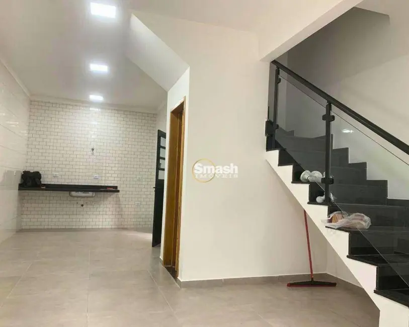 Sobrado com 3 quartos à venda, 141m2 em Jardim do Triunfo, Guarulhos - SP - imagem 6 Foto 6 de Sobrado com 3 quartos à venda, 141m2 em Jardim do Triunfo, Guarulhos - SP