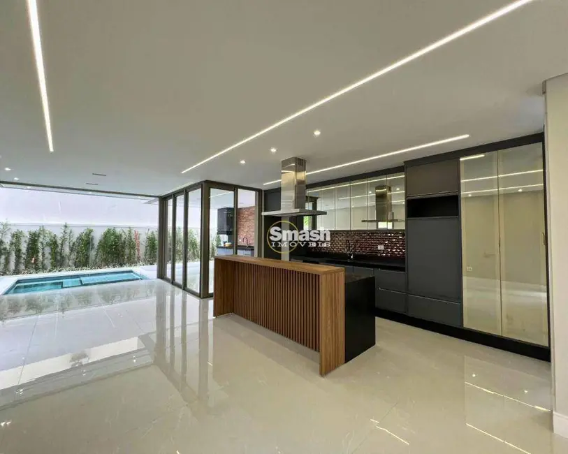 Foto 5 de Casa com 4 quartos à venda, 300m2 em Residencial Real Park, Aruja - SP