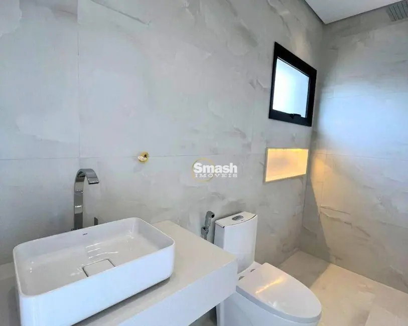 Foto 8 de Casa com 4 quartos à venda, 330m2 em Residencial Real Park, Aruja - SP