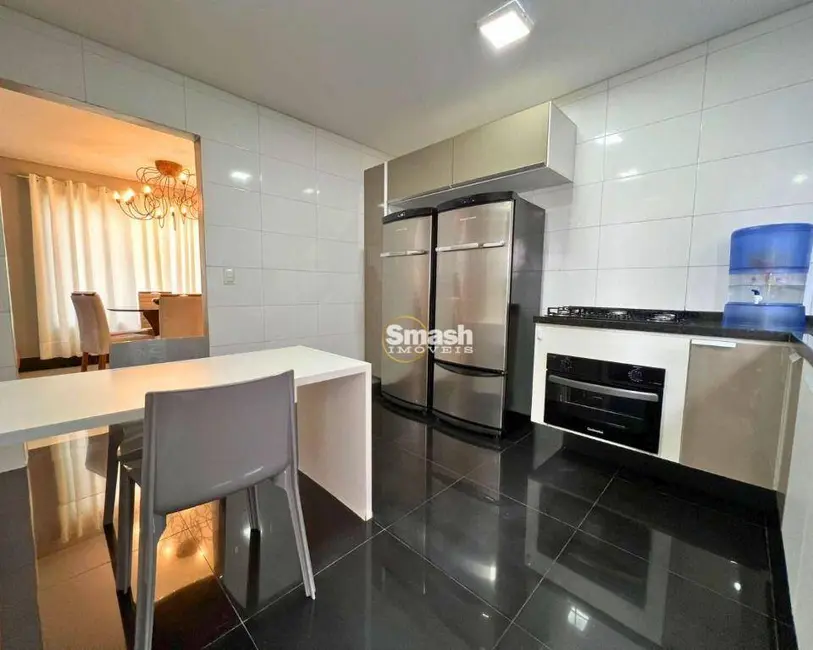 Foto 4 de Casa de Condomínio com 3 quartos à venda, 250m2 em Residencial Real Park, Aruja - SP