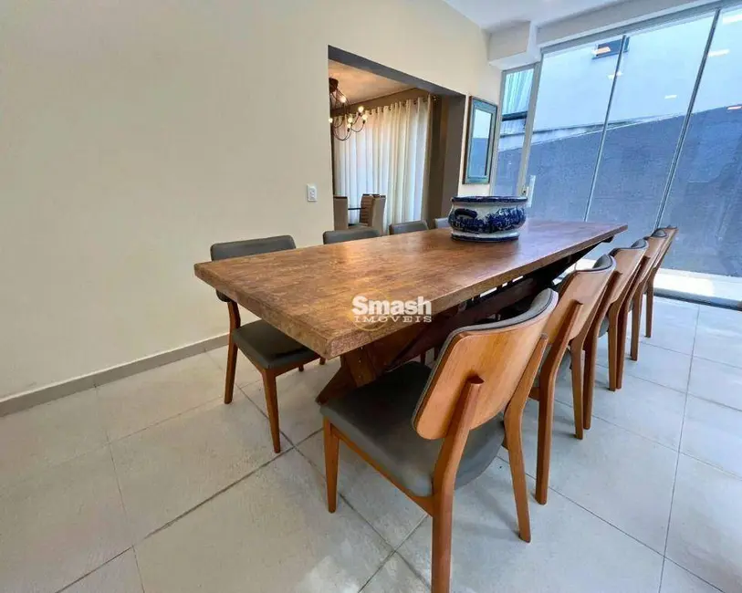 Foto 8 de Casa de Condomínio com 3 quartos à venda, 250m2 em Residencial Real Park, Aruja - SP