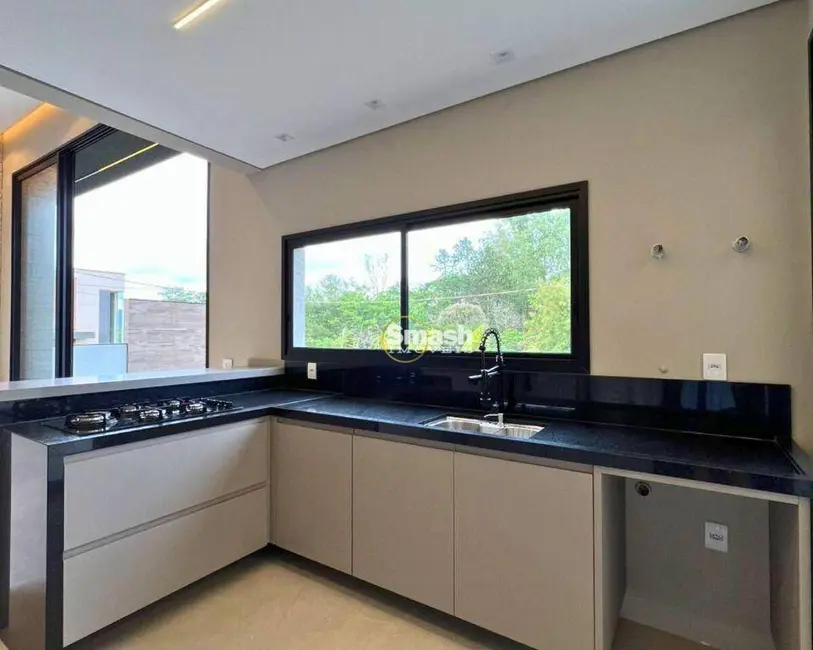 Foto 4 de Casa de Condomínio com 3 quartos à venda, 400m2 em Cézar de Souza, Mogi Das Cruzes - SP