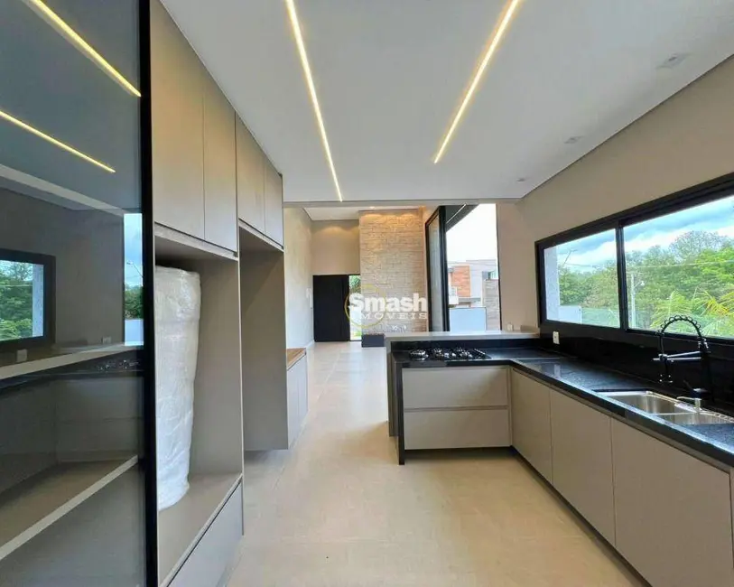 Foto 3 de Casa de Condomínio com 3 quartos à venda, 400m2 em Cézar de Souza, Mogi Das Cruzes - SP