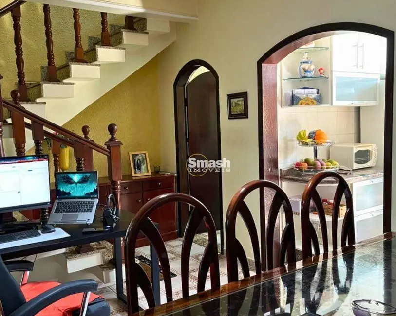 Sobrado com 3 quartos à venda, 250m2 em Parque Continental II, Guarulhos - SP - imagem 3 Foto 3 de Sobrado com 3 quartos à venda, 250m2 em Parque Continental II, Guarulhos - SP