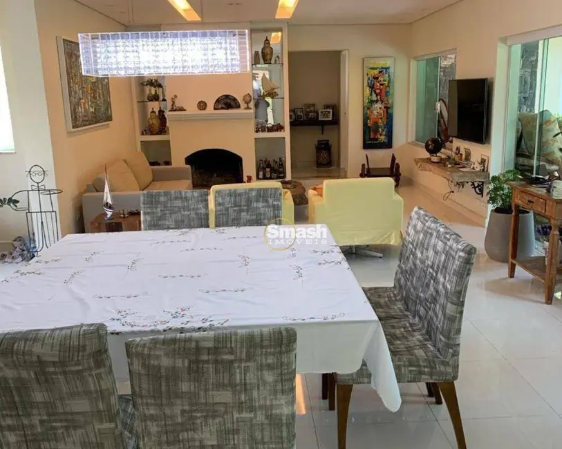 Foto 7 de Casa com 3 quartos à venda, 1540m2 em Residencial Real Park, Aruja - SP