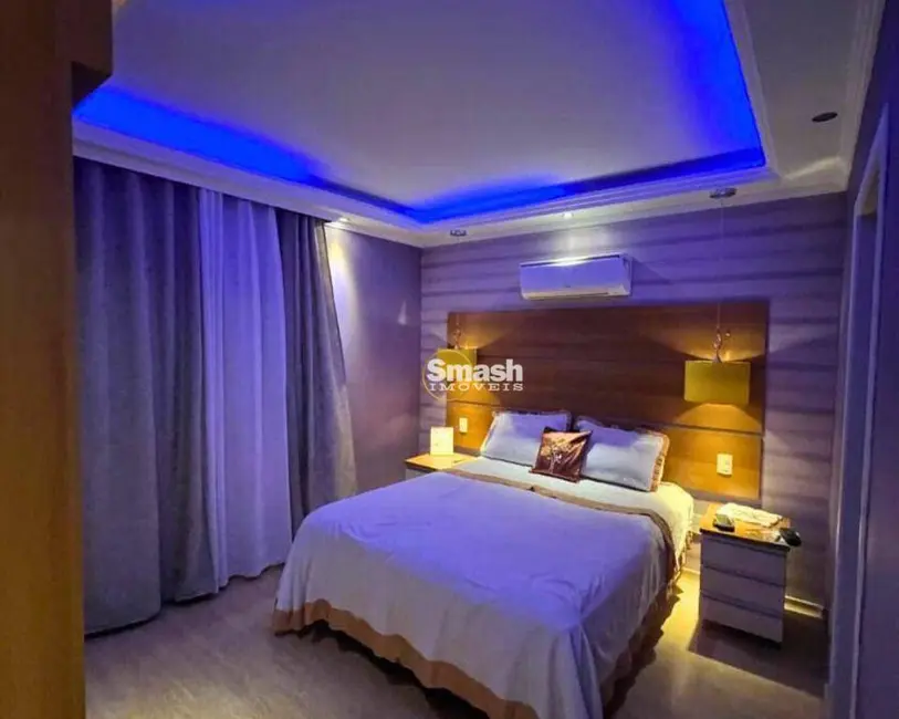 Foto 8 de Casa com 4 quartos à venda, 300m2 em Aruja - SP