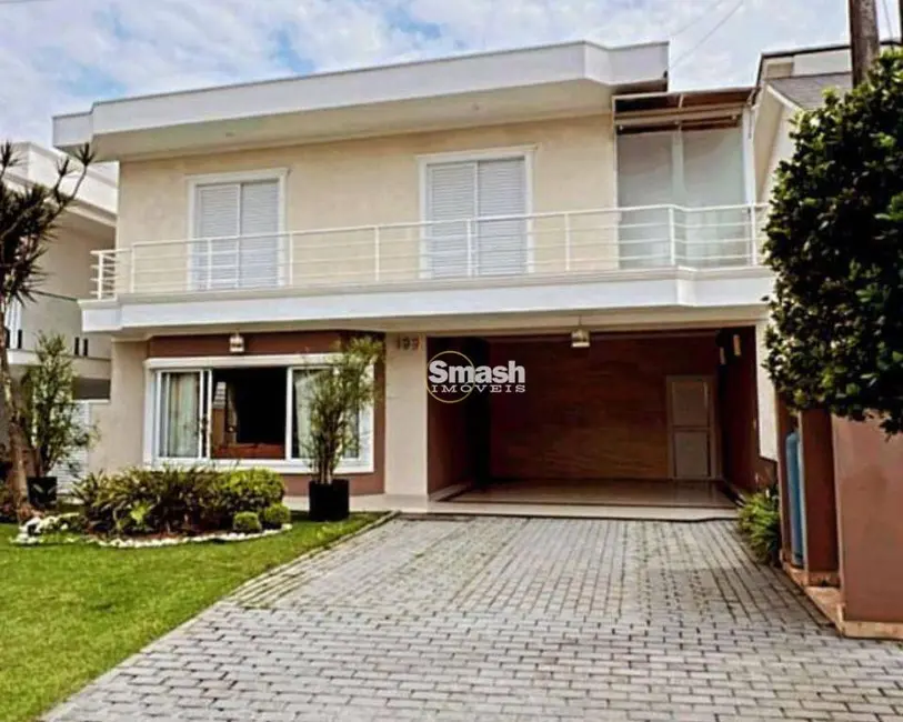 Foto 1 de Casa com 4 quartos à venda, 300m2 em Aruja - SP