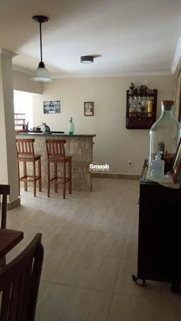 Casa de Condomínio com 5 quartos à venda, 1009m2 em Centro, Santo Antonio Do Pinhal - SP - imagem 2 Foto 2 de Casa de Condomínio com 5 quartos à venda, 1009m2 em Centro, Santo Antonio Do Pinhal - SP