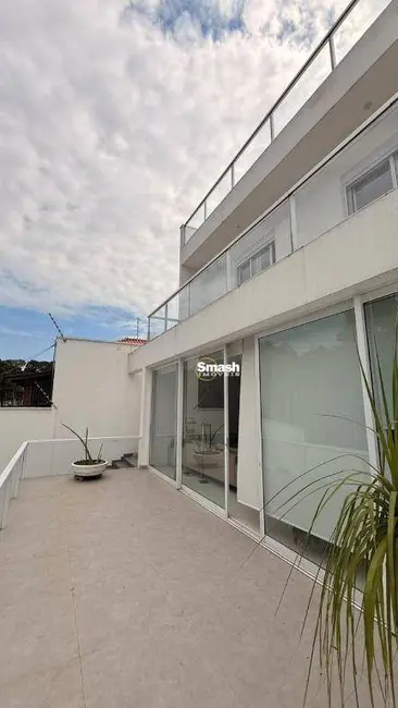 Sobrado com 3 quartos à venda, 308m2 em Jardim Maia, Guarulhos - SP - imagem 7 Foto 7 de Sobrado com 3 quartos à venda, 308m2 em Jardim Maia, Guarulhos - SP