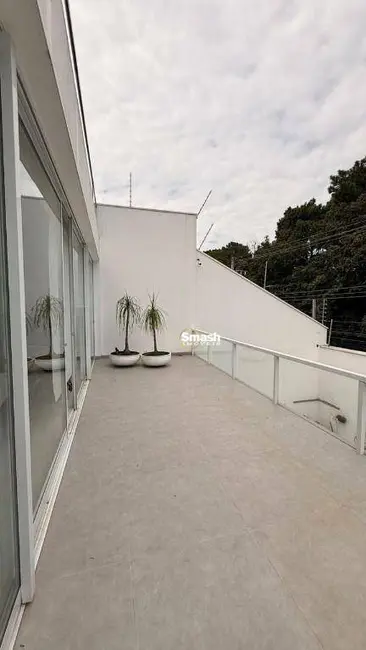 Sobrado com 3 quartos à venda, 308m2 em Jardim Maia, Guarulhos - SP - imagem 8 Foto 8 de Sobrado com 3 quartos à venda, 308m2 em Jardim Maia, Guarulhos - SP