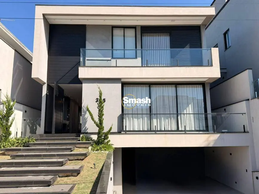 Foto 1 de Sobrado com 3 quartos para alugar, 300m2 em Jardim Planalto, Aruja - SP