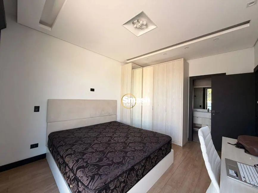 Foto 6 de Sobrado com 3 quartos para alugar, 300m2 em Jardim Planalto, Aruja - SP