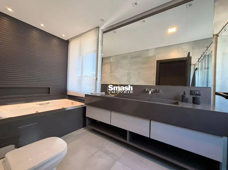 Foto 9 de Sobrado com 3 quartos para alugar, 300m2 em Jardim Planalto, Aruja - SP