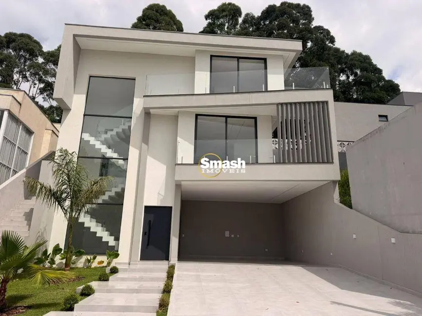 Sobrado com 4 quartos à venda, 305m2 em Jardim Planalto, Aruja - SP - imagem 1 Foto 1 de Sobrado com 4 quartos à venda, 305m2 em Jardim Planalto, Aruja - SP