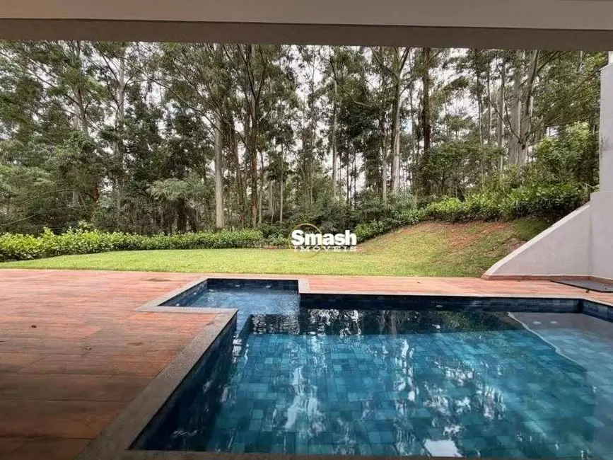 Sobrado com 4 quartos à venda, 305m2 em Jardim Planalto, Aruja - SP - imagem 2 Foto 2 de Sobrado com 4 quartos à venda, 305m2 em Jardim Planalto, Aruja - SP