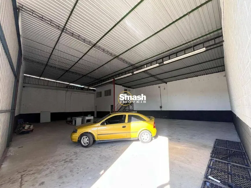 Foto 4 de Armazém / Galpão para alugar, 1000m2 em São Bento, Aruja - SP