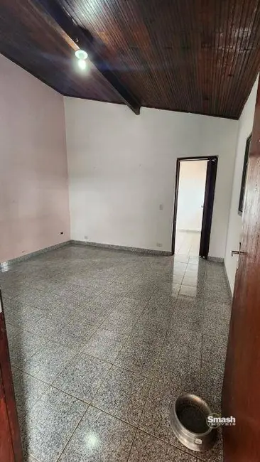 Foto 4 de Casa com 2 quartos à venda e para alugar, 180m2 em Jardim dos Pinheiros, Atibaia - SP