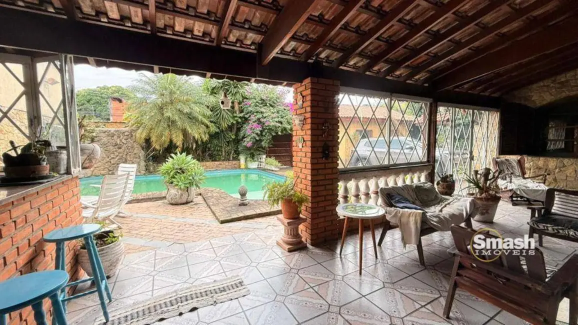 Sobrado com 7 quartos à venda, 657m2 em Vila Barros, Guarulhos - SP - imagem 1 Foto 1 de Sobrado com 7 quartos à venda, 657m2 em Vila Barros, Guarulhos - SP