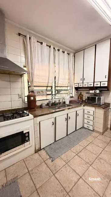 Sobrado com 7 quartos à venda, 657m2 em Vila Barros, Guarulhos - SP - imagem 9 Foto 9 de Sobrado com 7 quartos à venda, 657m2 em Vila Barros, Guarulhos - SP