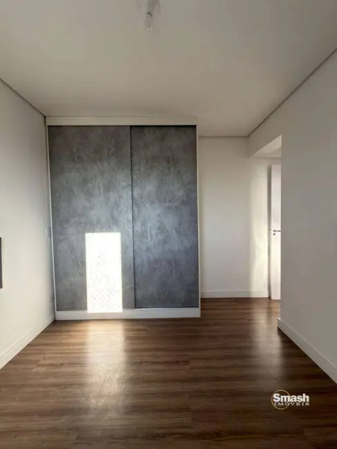 Apartamento com 2 quartos para alugar, 58m2 em Portão, Aruja - SP - imagem 6 Foto 6 de Apartamento com 2 quartos para alugar, 58m2 em Portão, Aruja - SP